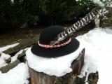 Goralský klobúk s mušličkami